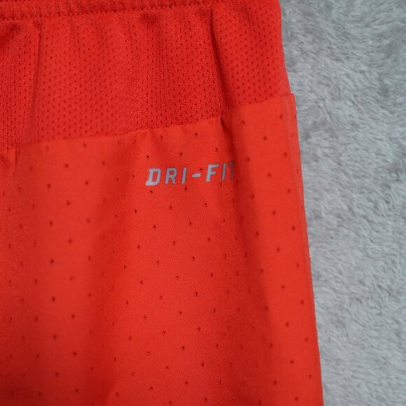 Nike Untoucnable Shorts Mens Medium Red Black Football Swoosh Dri-Fit 804339-671 - Picture 5 of 14
